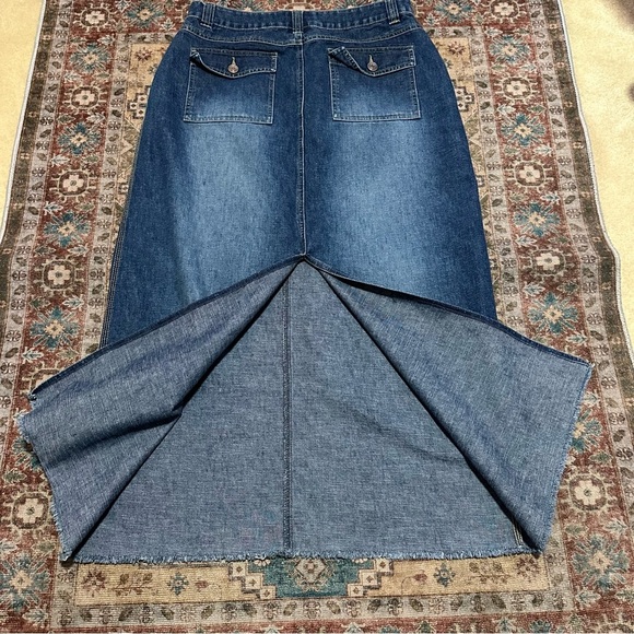 Vintage Y2K No Boundaries Blue denim maxi skirt with pockets size 11 - Picture 8 of 8